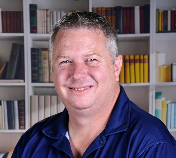 Mnr. Michael Boucher